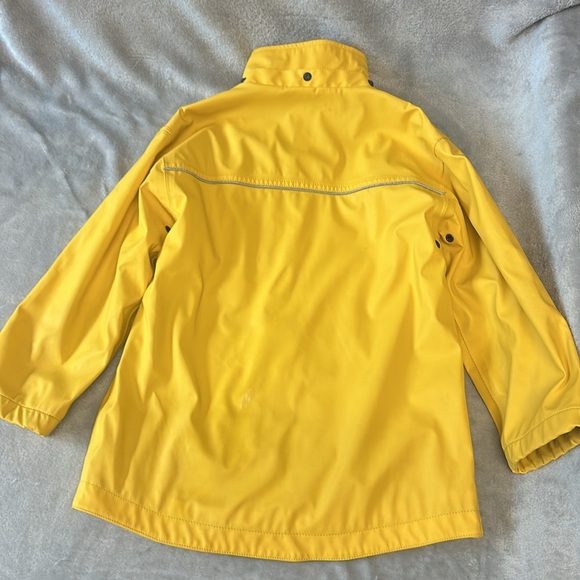 Hatley - Rain Jacket. No hood. Size 6 - Picture 4 of 7